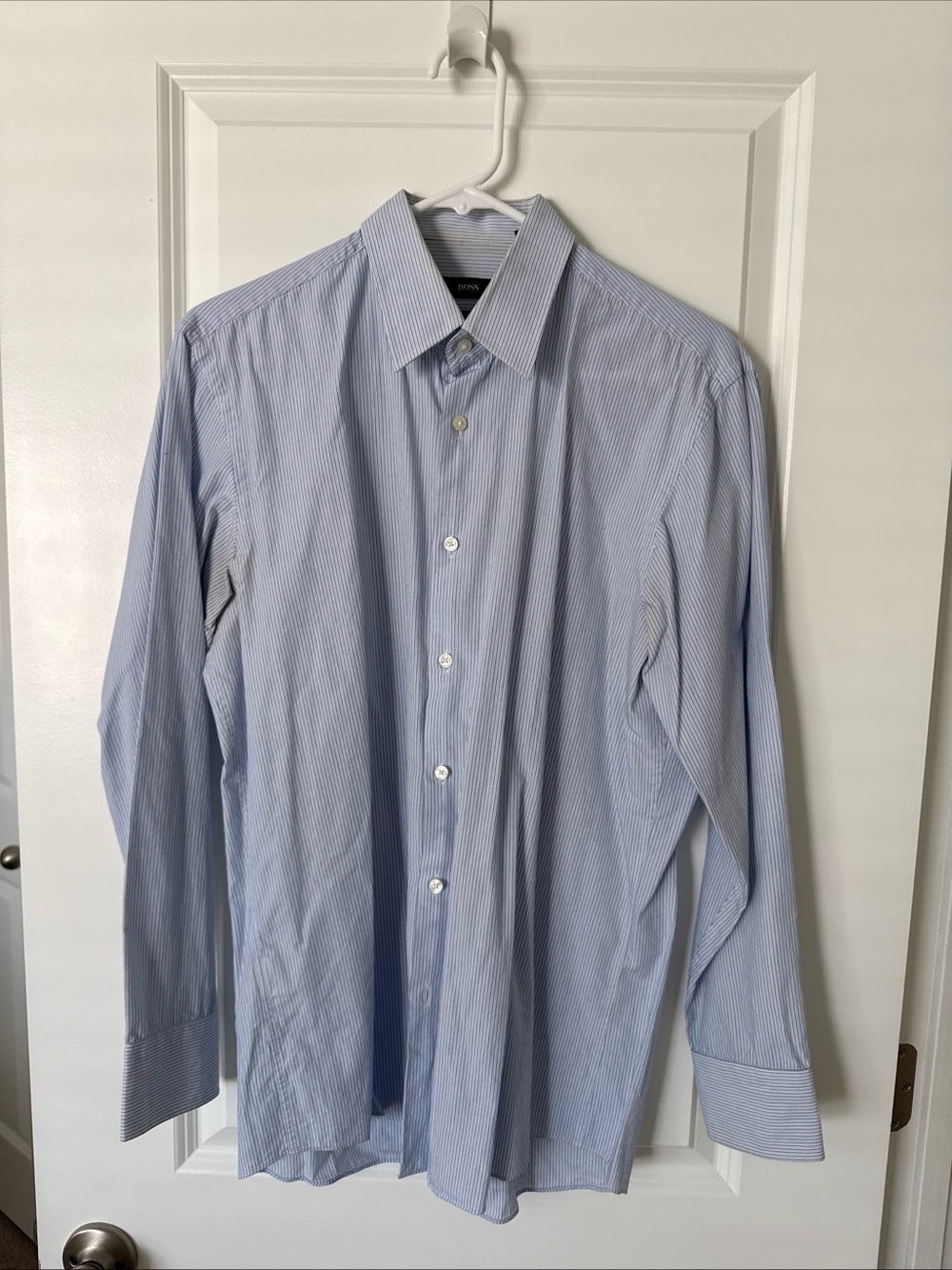 Hugo Boss Men's Dress Shirt Striped Blue/White  Button-Up Size 15 1/2 32/33